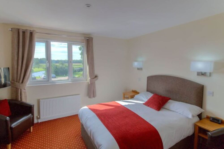 Bedroom 2, Wayford Bridge Inn, Norfolk