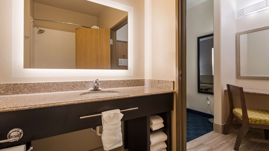 Bathroom 4, Best Western Plus Tulsa Inn & Suites, Tulsa