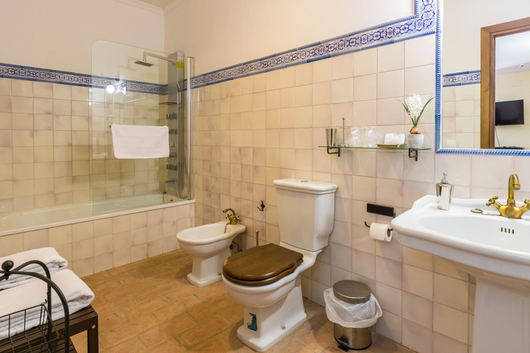 Bathroom 3, Hospedería Convento de Santa Clara, Córdoba