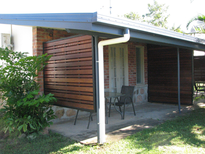 Exterior & Views 2, Cardwell Beachcomber Motel and Tourist Park, Cardwell