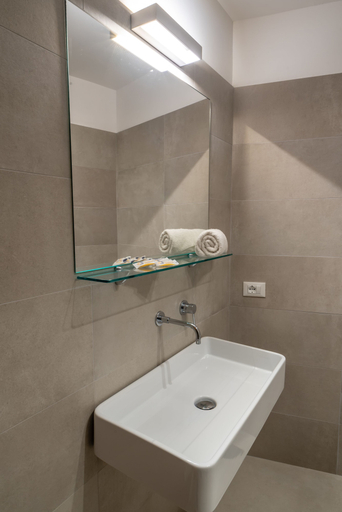 Bathroom 3, Residence Marinella, Trapani