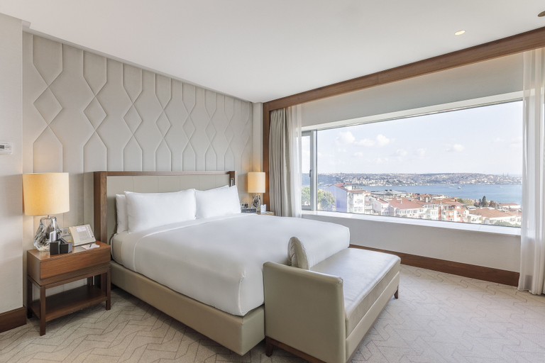 Bedroom 4, Conrad Istanbul Bosphorus, Beşiktaş