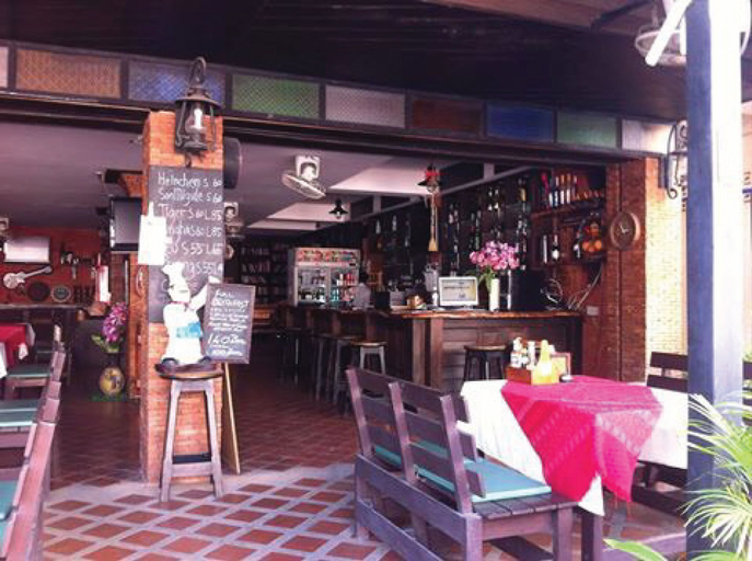 Food & Drinks 4, D Residence, Pattaya