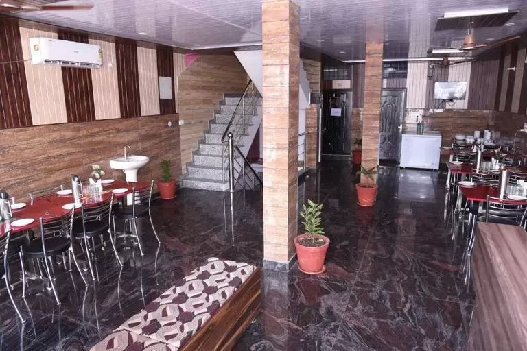 Food & Drinks 4, HBC Hotel Accurate, Garhwal