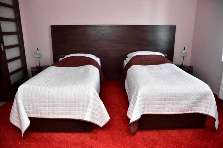 Bedroom 3, Hotel Nekla, Września