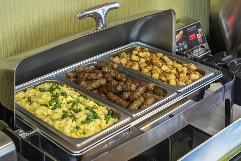 Food & Drinks 3, Comfort Inn Kapuskasing, Cochrane