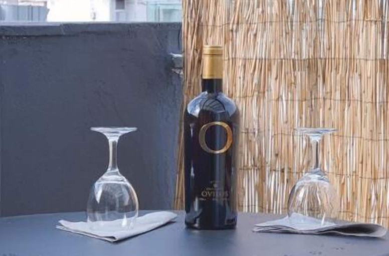 Others 4, Mignon & Teak, Attica