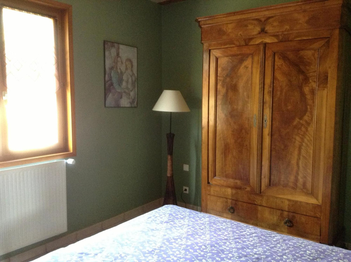 Bedroom 4, Croix Blanche, Loire