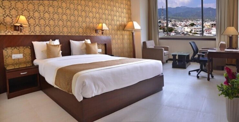 Bedroom 1, Devashish Hotel, Nainital