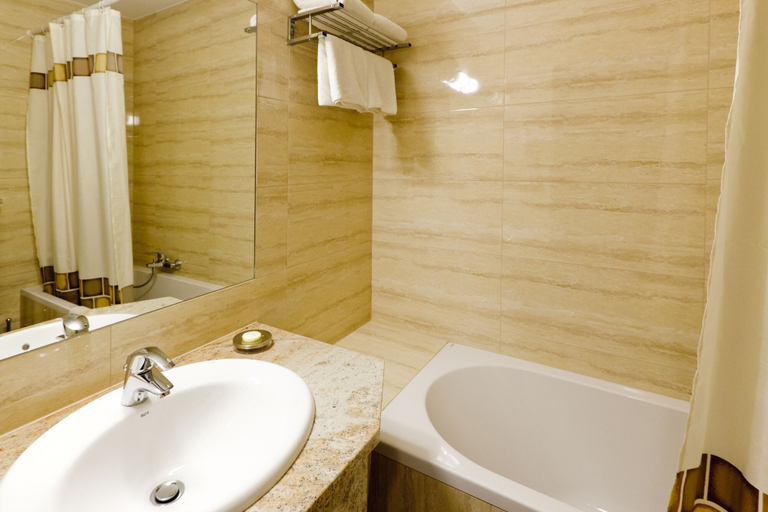 Bathroom 4, Columbus Hotel, Kraków City