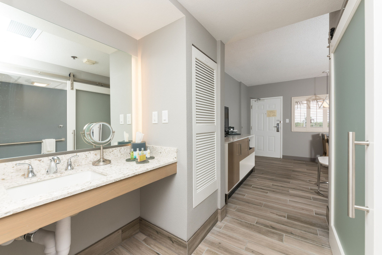Bathroom 5, DoubleTree Suites by Hilton Melbourne Beach Oceanfront, Brevard
