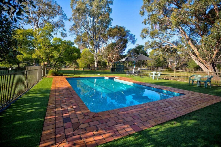 Sport & Beauty 5, Mountain View Motor Inn & Holiday Lodges, N. Grampians - Stawell