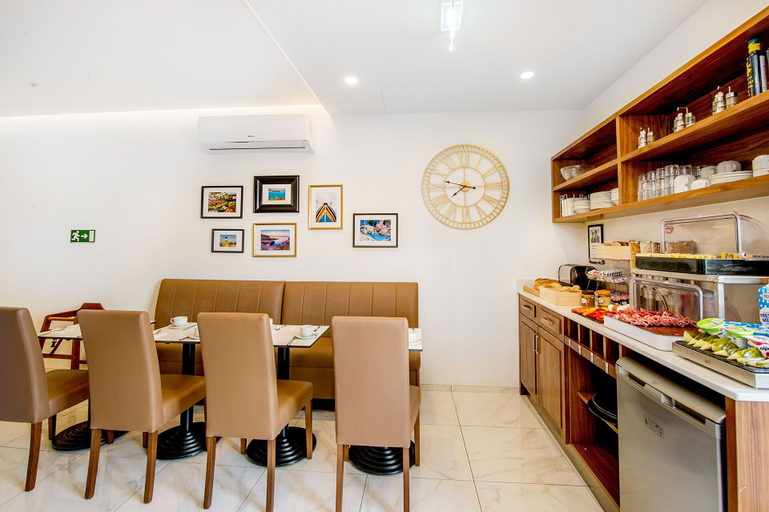 Food & Drinks 5, South Wind Guesthouse