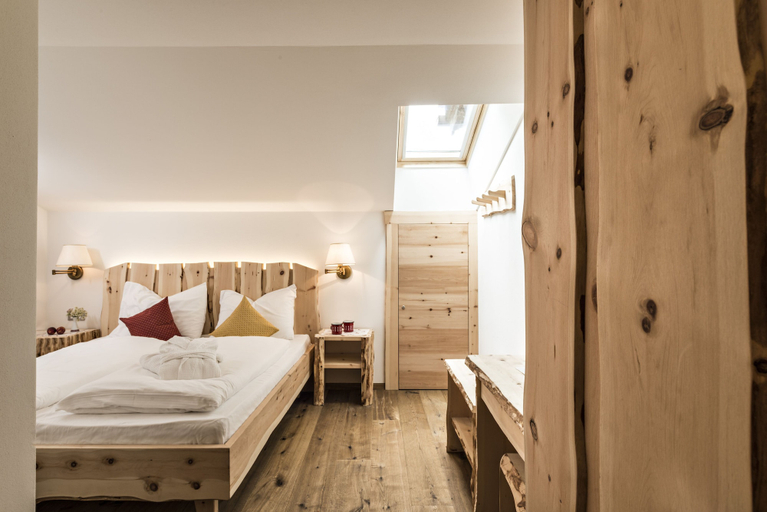 Bedroom 3, Hotel Platz, Bolzano