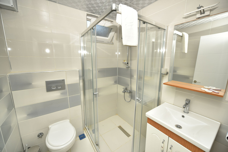 Bathroom 5, Garden Ada Hotel, Bozcaada