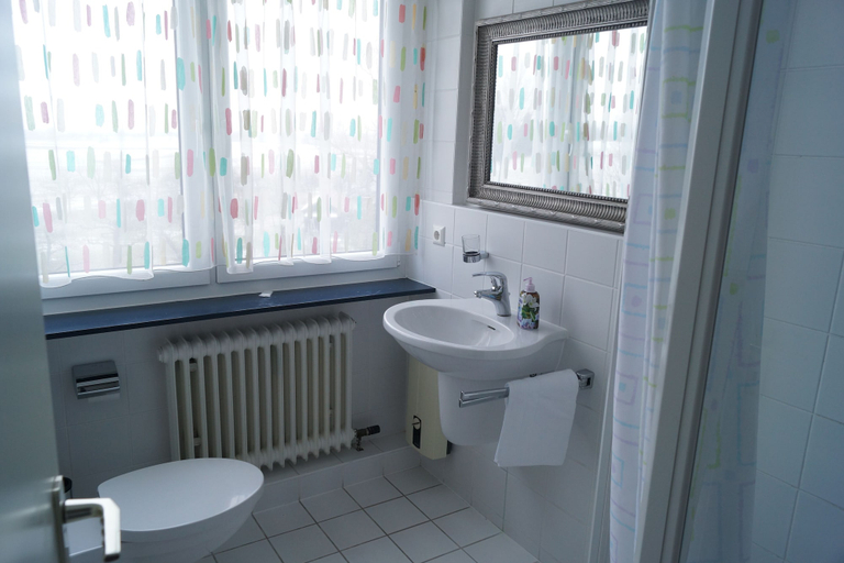 Bathroom 5, Atelier Guesthouse, Esslingen