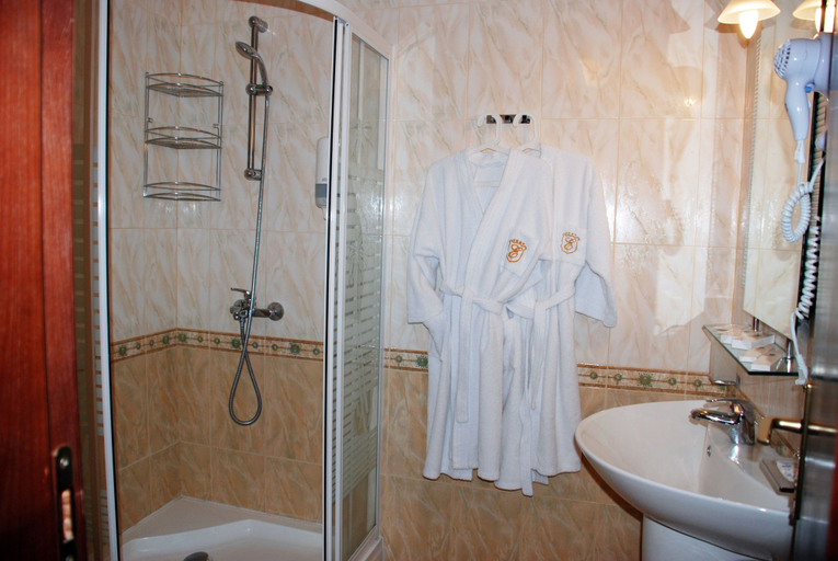 Bathroom, Elegant Lodge Hotel, Bansko