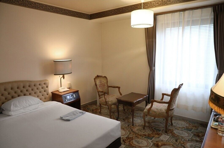 Bedroom 4, Koyo Grand Hotel, Sendai