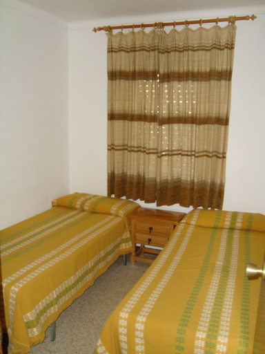 Bedroom 3, Payet Apartments 4-6 Personas, Girona