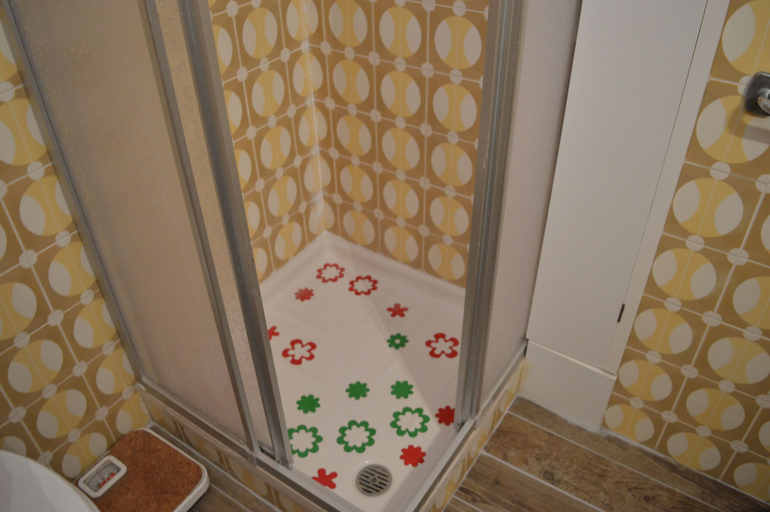 Bathroom 3, House Esperia, Rimini