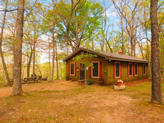 Exterior & Views 1, Rock Eddy Bluff Farm, Maries