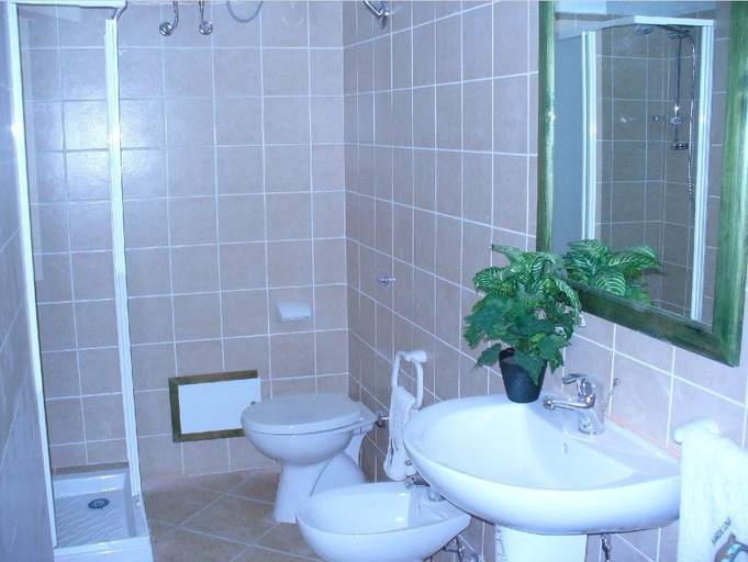 Bathroom 5, L'Onda Blu, Cagliari