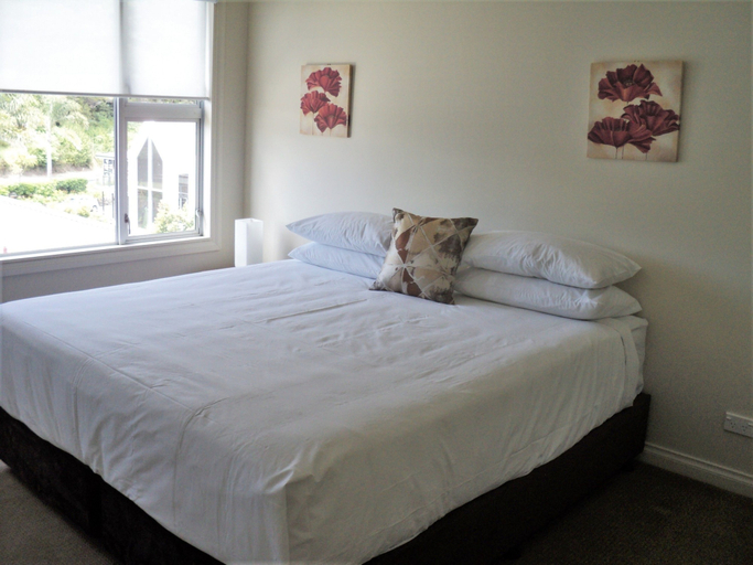 Bedroom 4, Edgewater Palms Apartments, Far North
