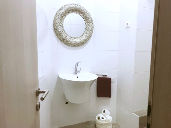 Bathroom 5, Perello Old Town, Split