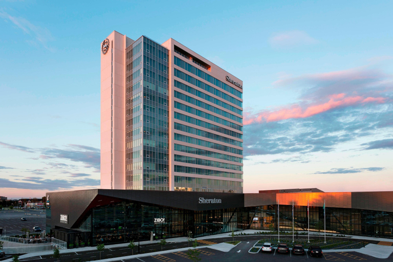 Exterior & Views