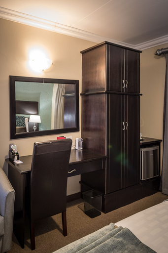 Bedroom 2, Villa Bali Luxury Guest House, Mangaung