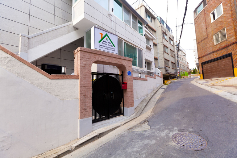 Exterior & Views 2, Wow Hills Guest House, Mapo