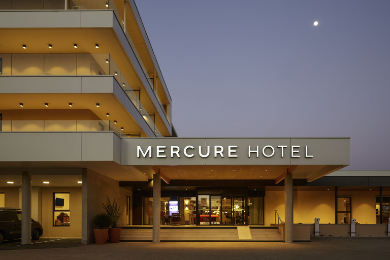 Exterior & Views 2, Mercure Avignon Gare TGV, Vaucluse