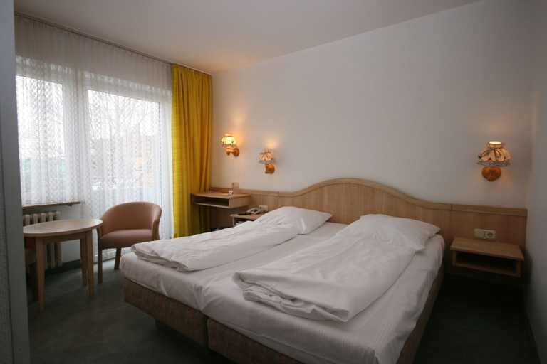 Bedroom 3, Hotel Gasthof Zur Linde, Ansbach
