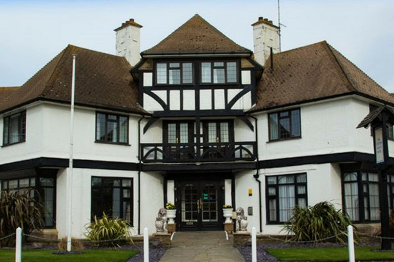 Exterior & Views 2, The Relais Cooden Beach, East Sussex