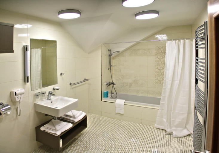 Bathroom 4, Větruše Hotel Restaurant, Ústí nad Labem