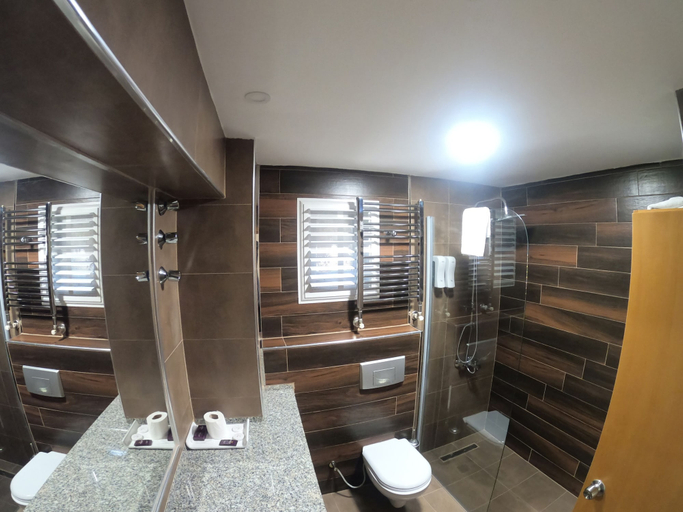 Bathroom 5, Simisso Hotel, Merkez