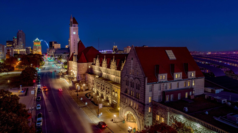 Exterior & Views 2, St. Louis Union Station Hotel, Curio Collection by Hilton, Saint Louis