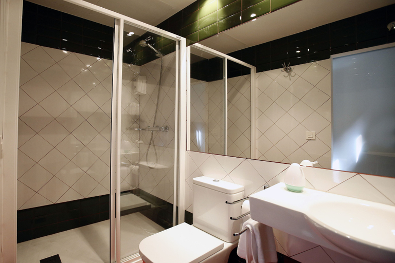 Bathroom 5, Pensión Basque Boutique, Vizcaya