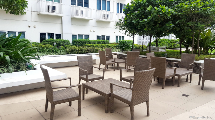 Food & Drinks, The Concierge at Sea Residences, Parañaque