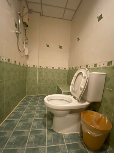 Bathroom 4, Honey House 2, Khlong Toey