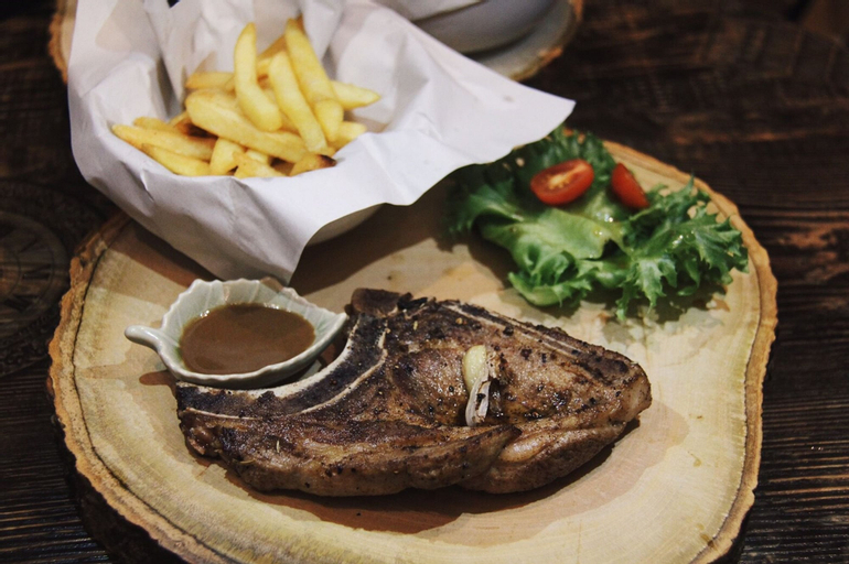 Food & Drinks 11