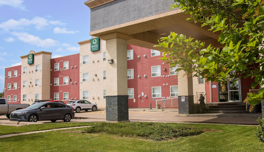 Exterior & Views 1, Quality Inn & Suites, Division No. 13