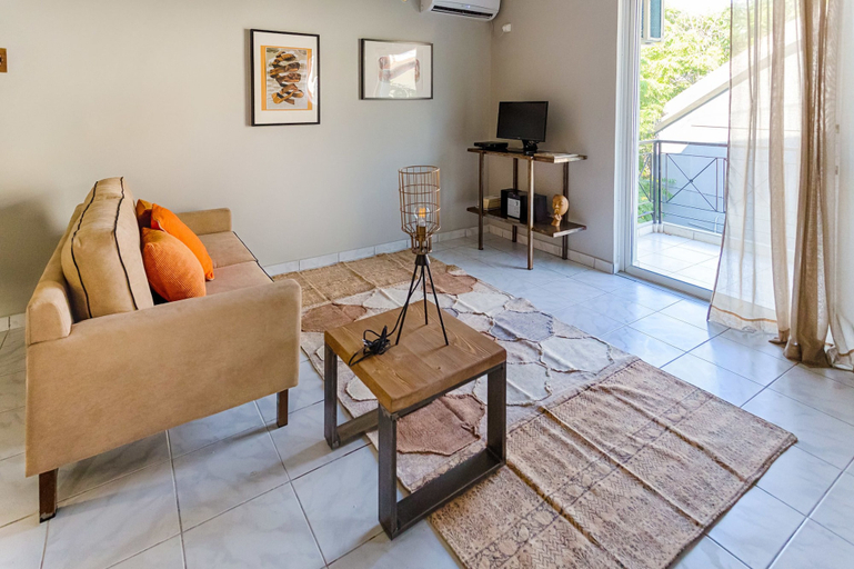 Others 5, Aris Athens Suites, Attica