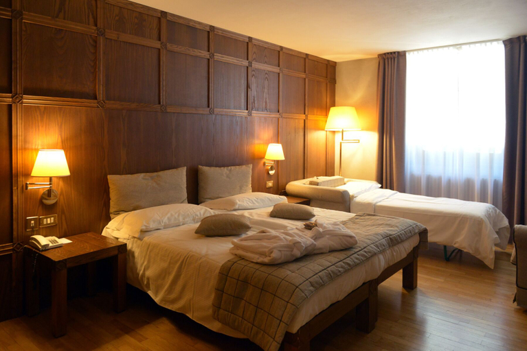 Bedroom 2, Savoia Palace, Trento