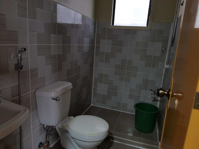 Bathroom 3, Madid's Inn Boracay, Malay