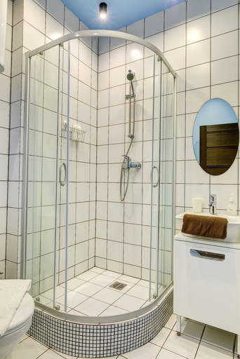 Bathroom 3, Axis Moscow, Central