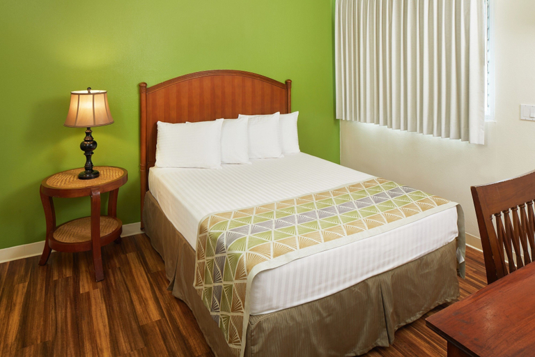 Bedroom 3, Pacific Marina Inn Airport Hotel, Honolulu