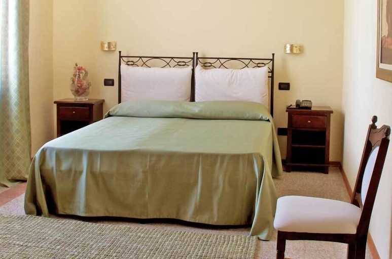 Bedroom 3, Hotel Il Convento, Vercelli