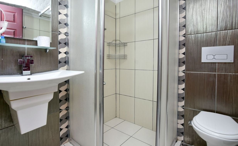 Bathroom 5, Beykonagi Hotel, Edremit