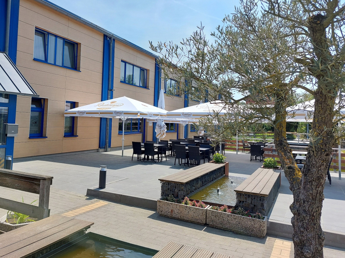 Exterior & Views 2, Sporthotel Neuruppin, Ostprignitz-Ruppin